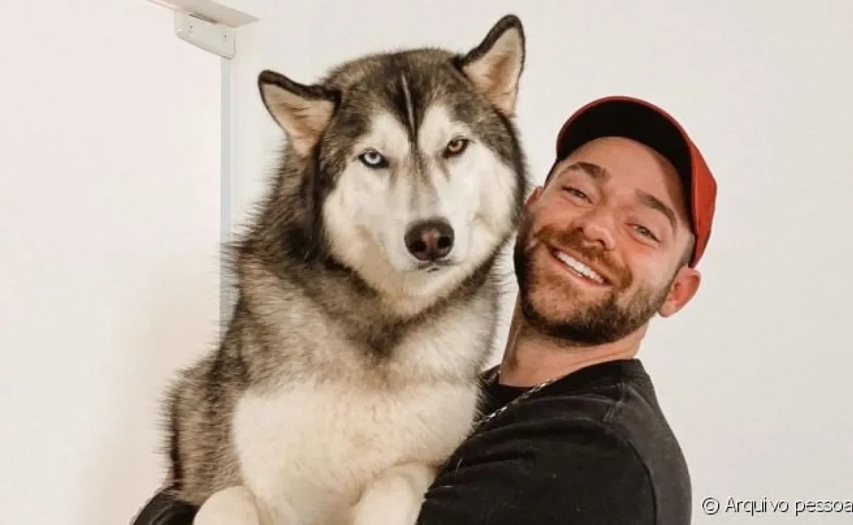 Gudan, o Husky, é um pet influencer muito popular nas redes junto com seu tutor Zanq