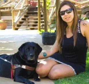 A relação entre cão guia e pessoa com deficiência visual vai muito além de apenas guiar